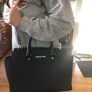 Handbag and matching wallet